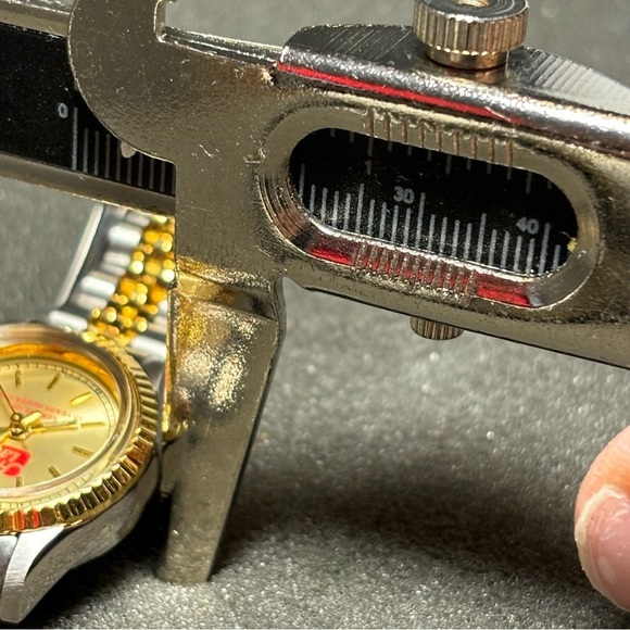 Frito Lay Kern Plant 10 Years Injury Free Quartz Ladies Wrist Watch Working - Picture 7 of 7